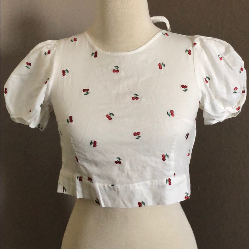 Mid cherry top